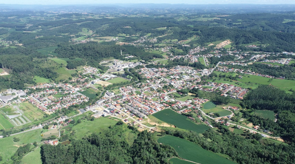 ANUNCIE OUTDOOR EM BRAÇO DO TROMBUDO